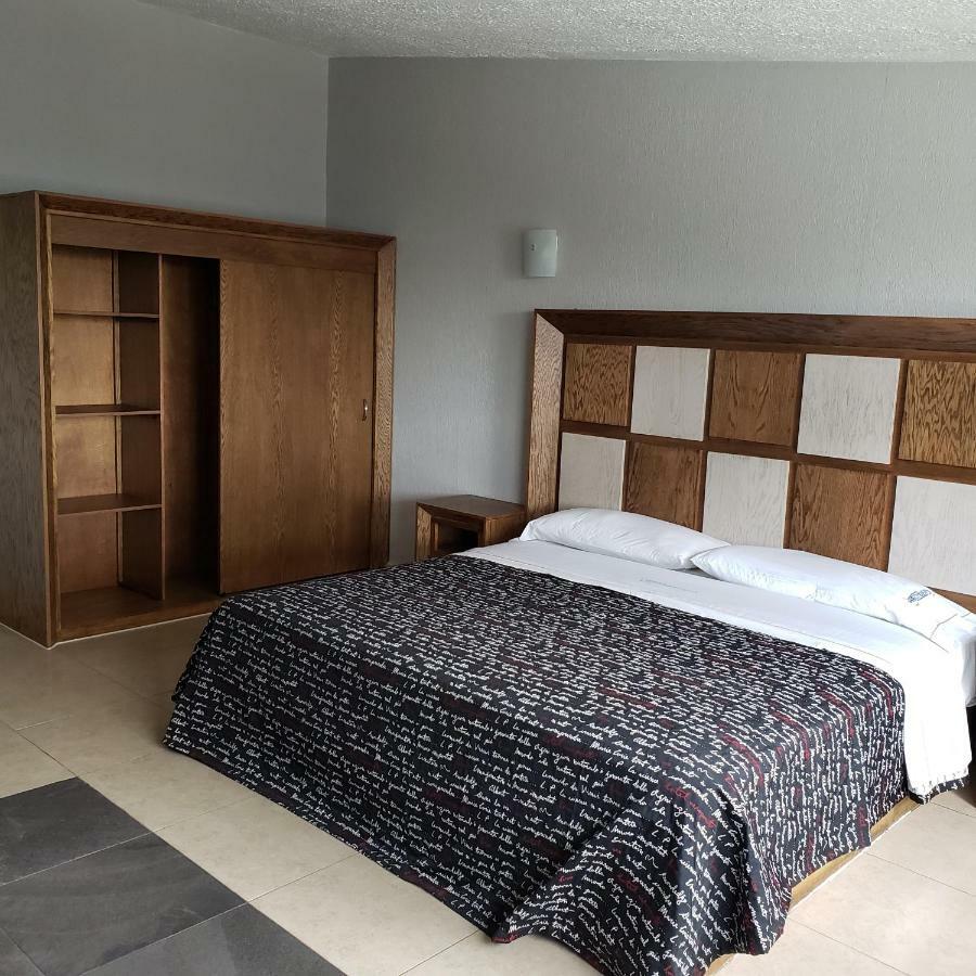 Hotel Aeropuerto Толука-де-Лердо Экстерьер фото
